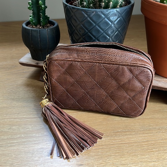 Chanel lizard bag with box, dust cloth, and card - Picture 11 of 15